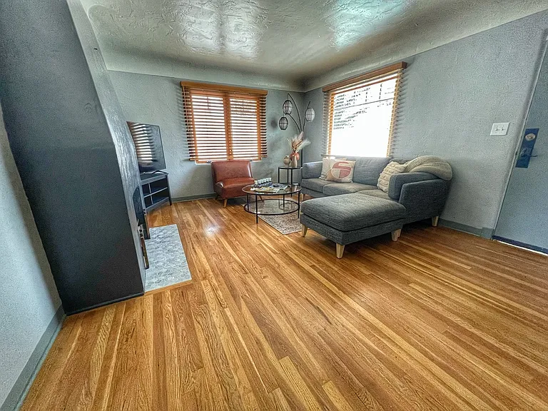 109 Wellesley Dr SE — Photo 6