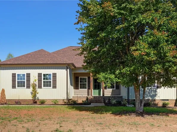 585 Maverick Rd, Ruffin, NC 27326