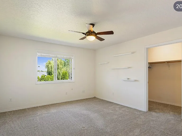 538 W Palmer Dr — Photo 11