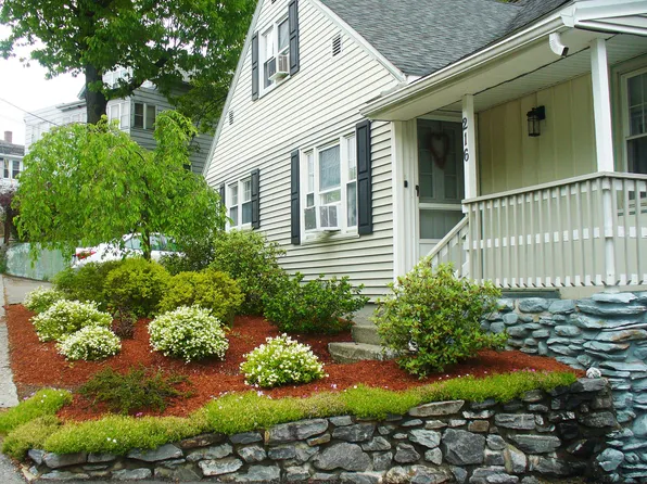 216 5th St APT 1, Leominster, MA 01453