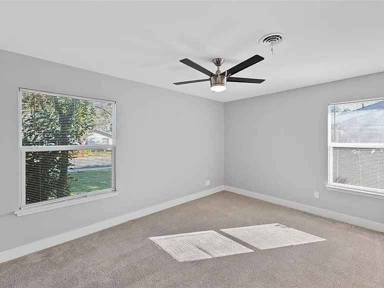 1305 Glenwood Dr — Photo 17