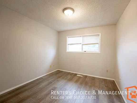 4th image of 94A Mount Burke Blvd W