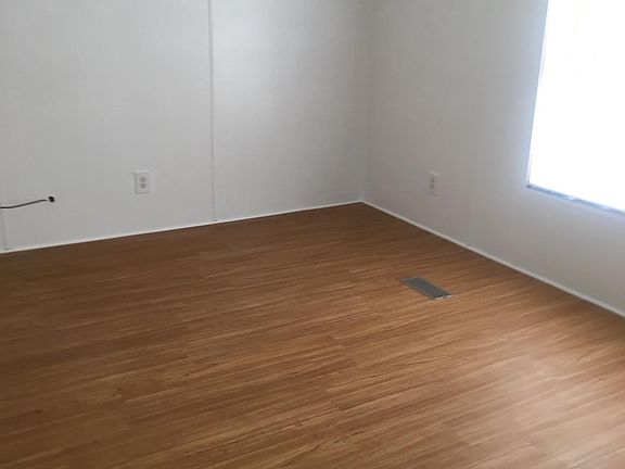 3rd image of 3367 La Mesa Dr