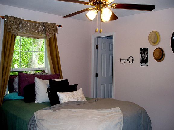 3rd spacious bedroom