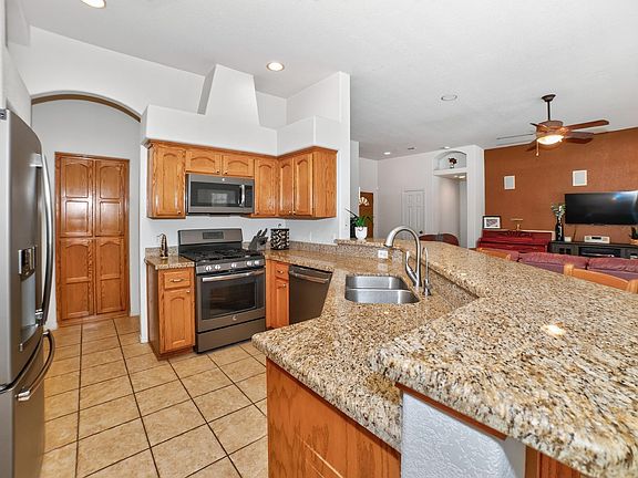 4th image of 10411 E 39th St