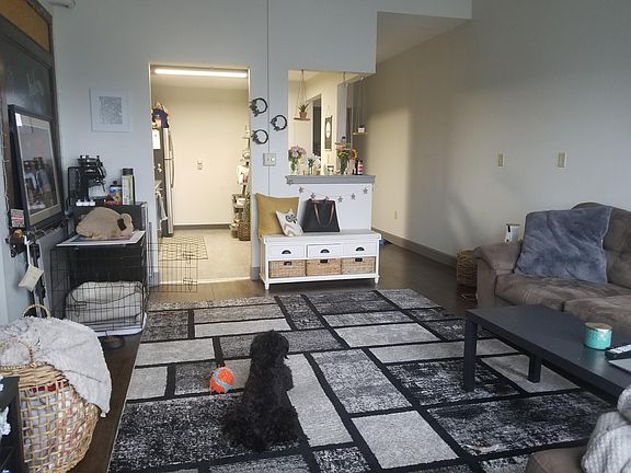 3rd image of 1119 N Townsend St #303