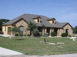 606 Parkview Pl, Canyon Lake, TX 78133