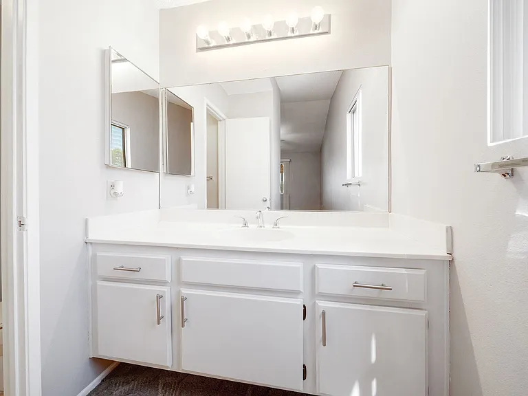 2571 W Orange Ave — Photo 27