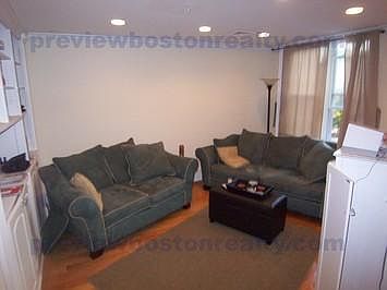 2nd image of 14 Sutherland Rd #T2