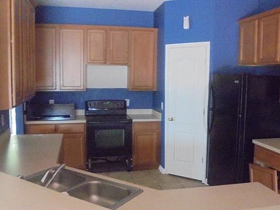 2nd image of 11720 Grove Arcade Dr