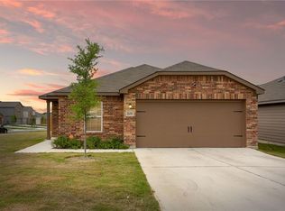 201 Crescent Park Dr, Jarrell, TX 76537