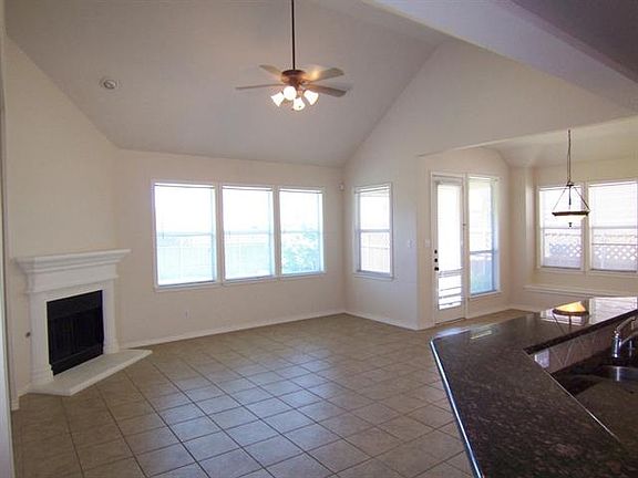 2nd image of 3475 Somerset Ln