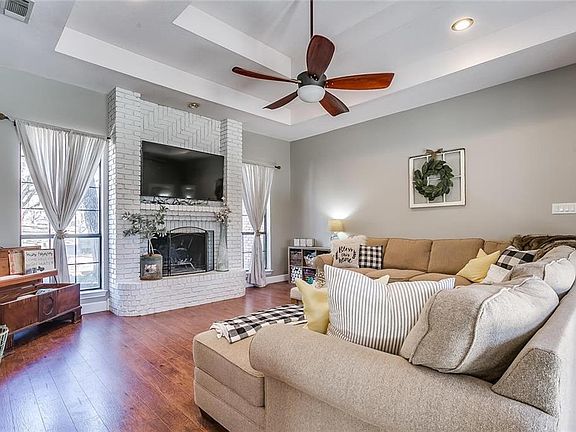 5th image of 126 Cottonwood Ct