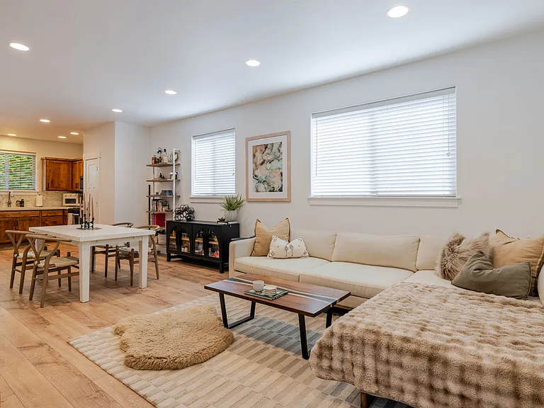 63121 De Haviland Ct — Photo 15