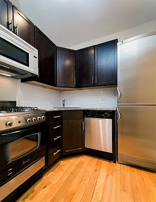 Rented by Voro New York | media 66