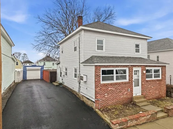 27 Bunker Hill Ave, Lowell, MA 01850