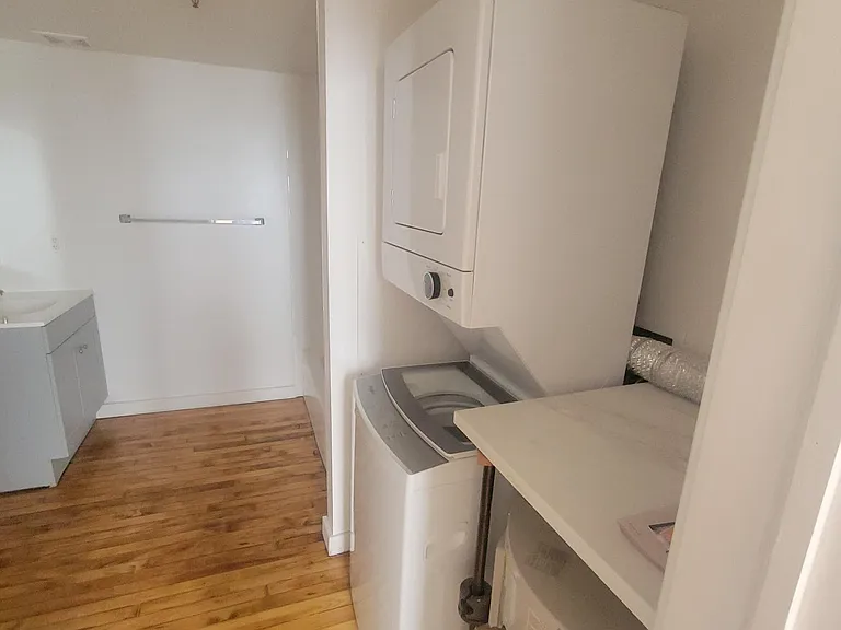 429 N 13th St #6I — Photo 10