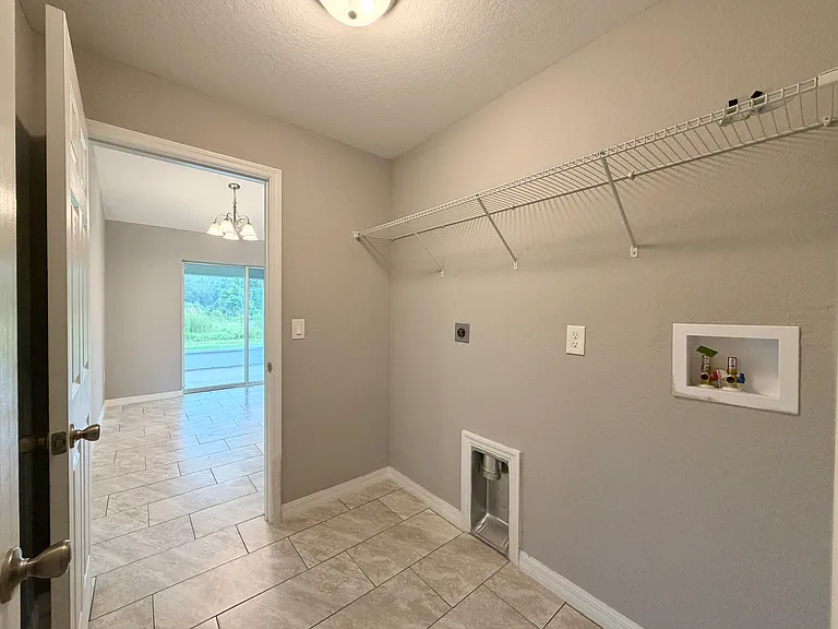 15677 SW 37th Cir — Photo 33