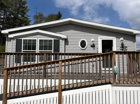 2 Simmons Drive, Boothbay Harbor, ME 04538
