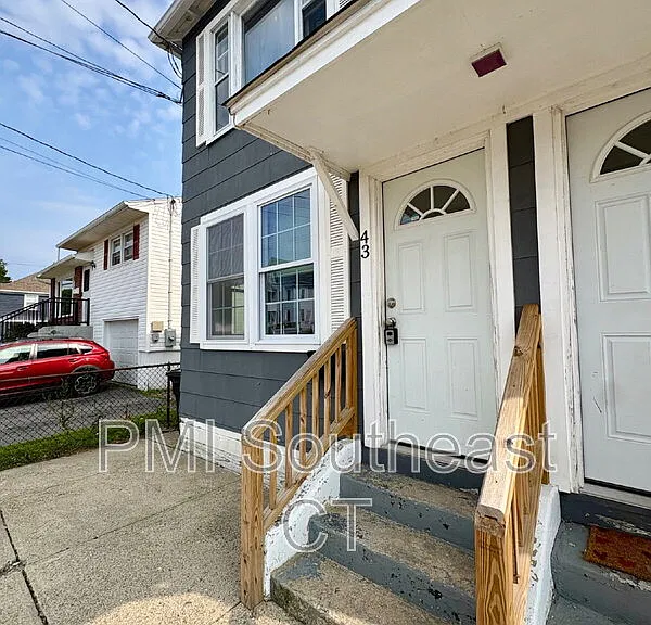 43-45 Denison Ave #43 — Photo 2