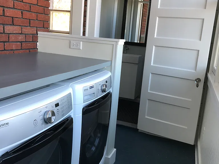 6 W Cecil St — Photo 13