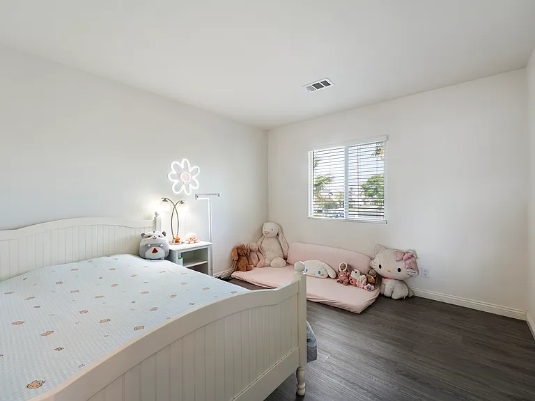 6393 Shorthorn Dr — Photo 17