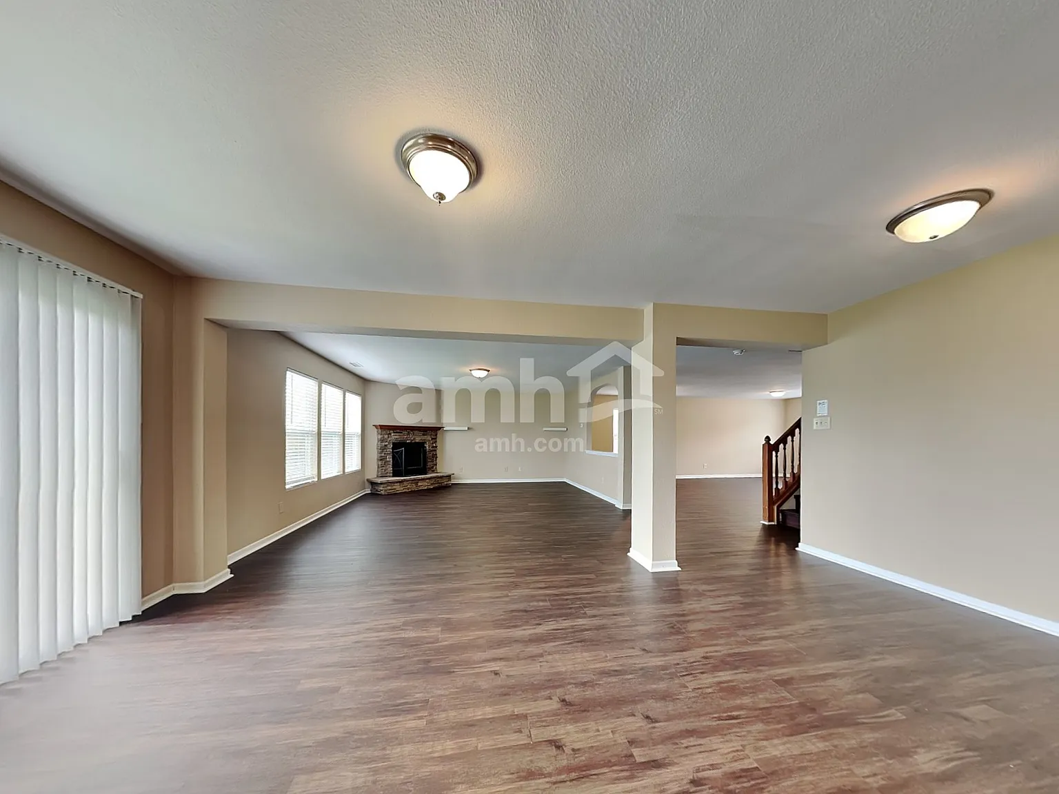3 bed, 2.5 bath, 3000 sqft, $2,465 — Photo 4