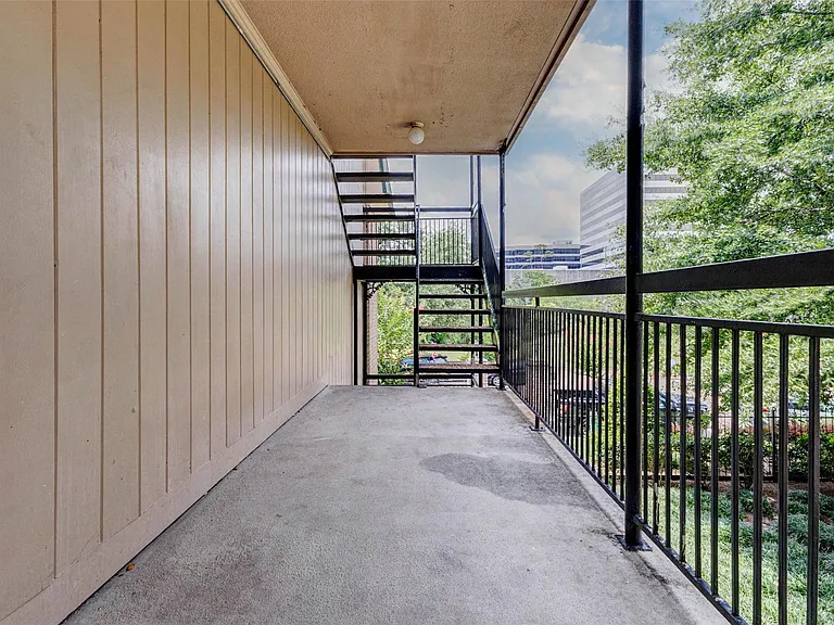 4515 Briar Hollow Pl #215 — Photo 19