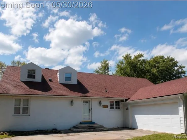 3224 Circle Dr, Flint, MI 48507