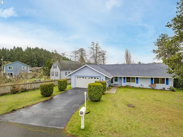 90295 Shoreline Dr, Warrenton, OR 97146