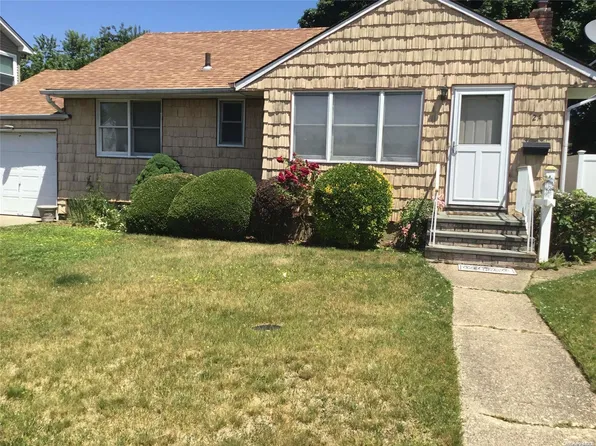 24 Woodbine Drive, Hicksville, NY 11801