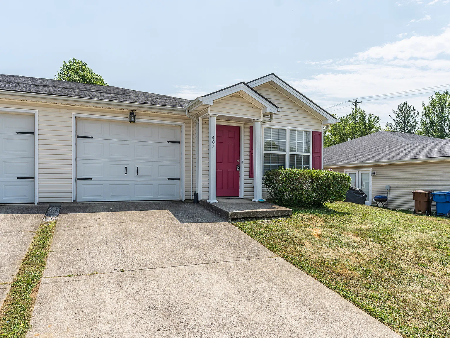 3 bed, 1200 sqft, $1,500 — Photo 1