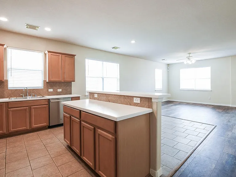 2029 Creek Run Dr — Photo 8