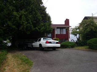 7110 32nd Ave S, Seattle, WA 98118