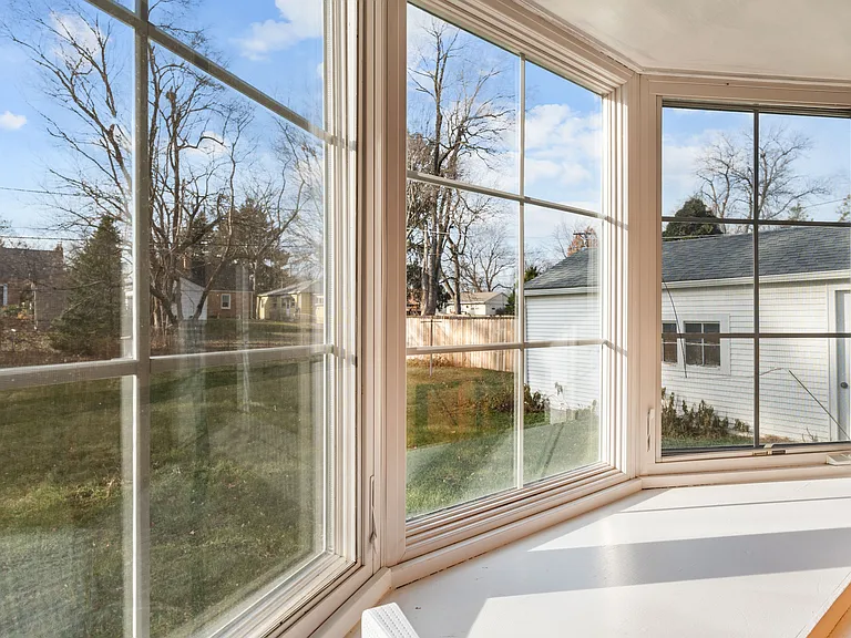 1122 Winthrop Ln — Photo 30