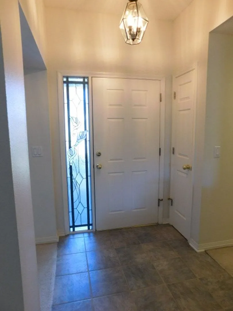 3Bd/2Ba Single Story House - Available Soon! — Photo 3