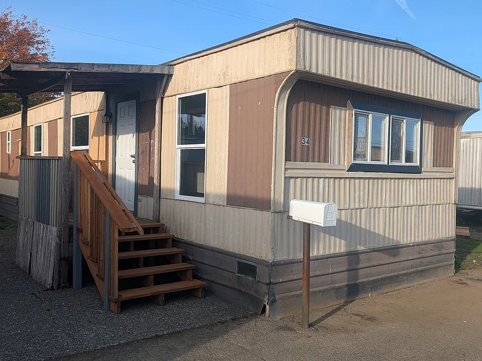 216 W Curtis St #34