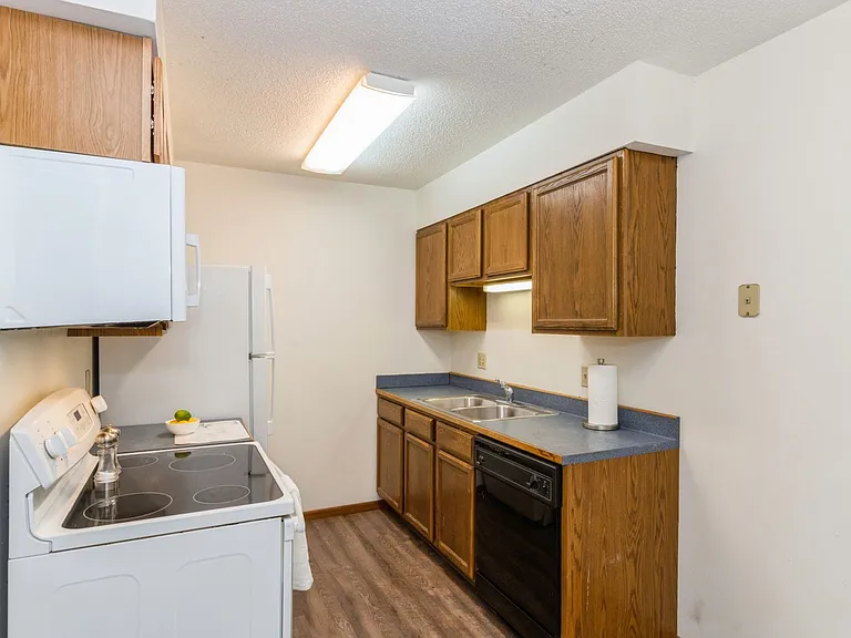 808 Oakcrest Street — Photo 10