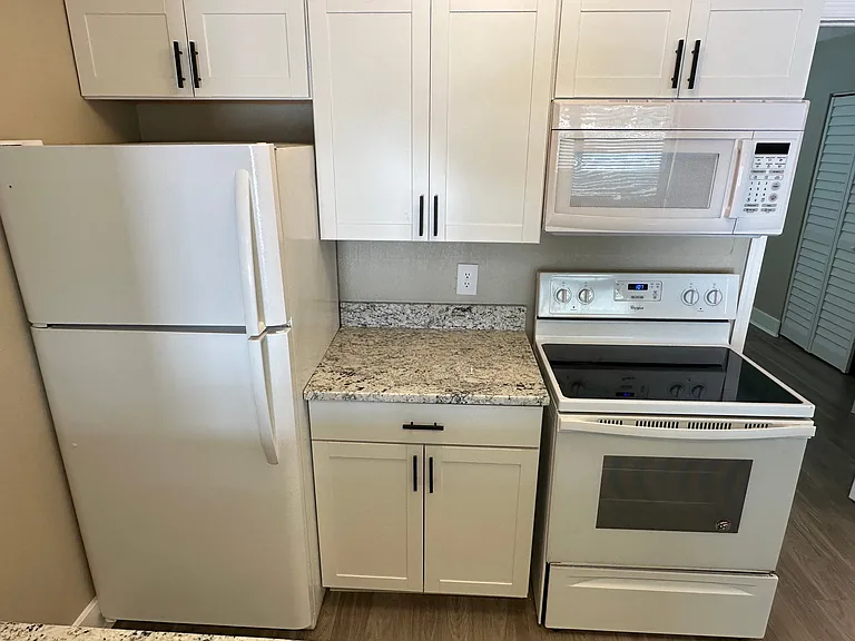 1462 Hamlet Ave #5 — Photo 6