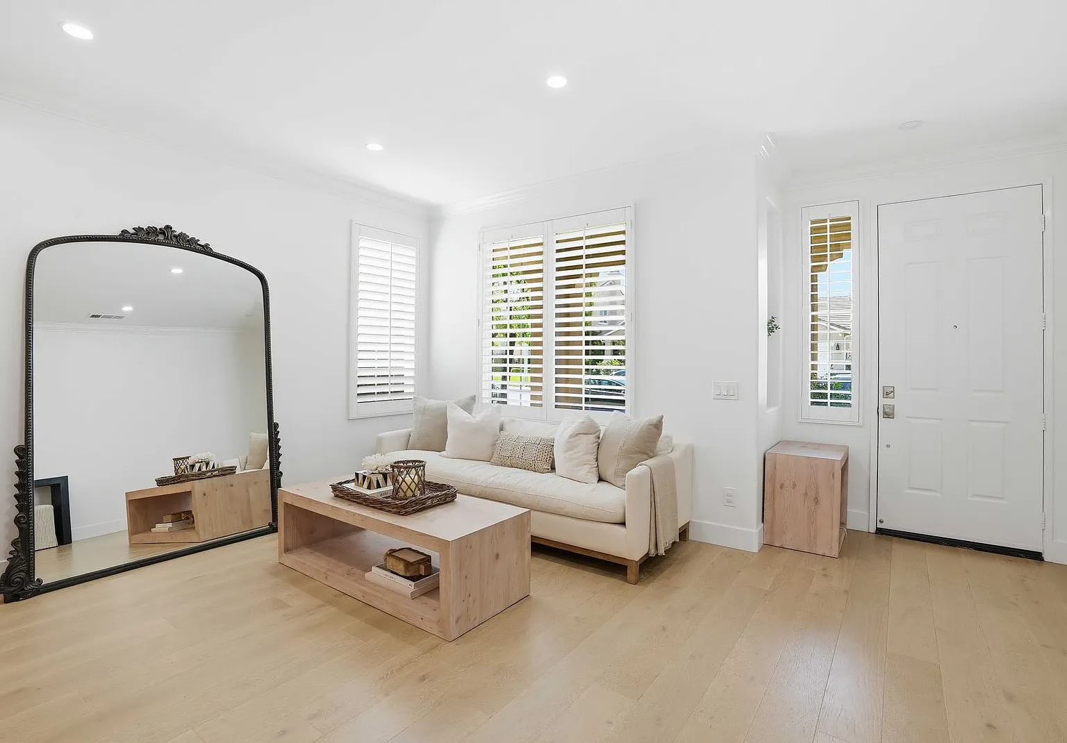 Absolutely Stunning Single Story in Tesoro! — Photo 4