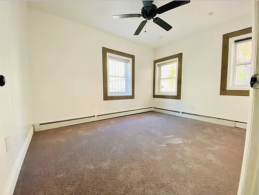 Rented by Triplemint | media 9