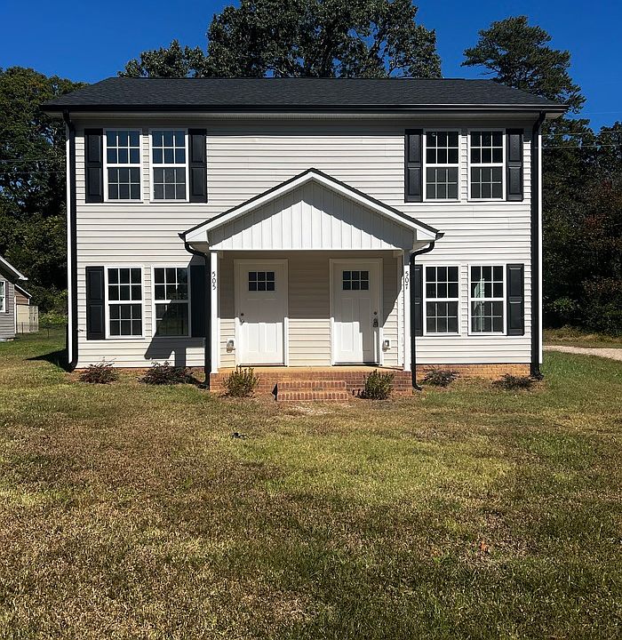 1st image of 513 E Mills Dr