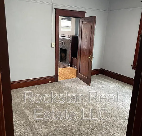 1524 W Gardner Ave #1 — Photo 10