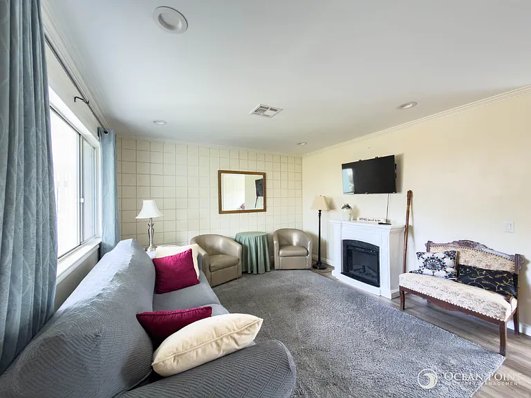 159 W Alta Grn — Photo 3