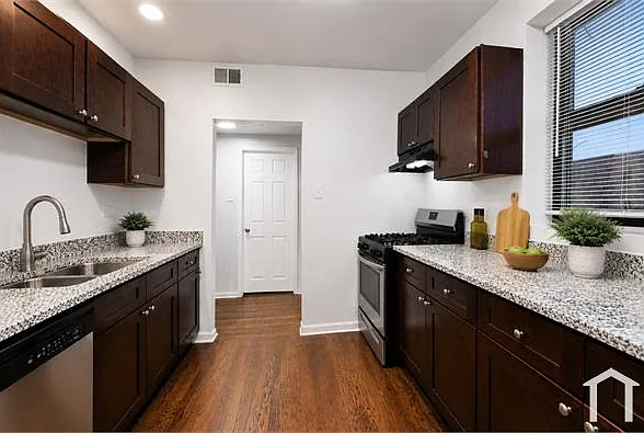 7527 S Kingston Ave #1E — Photo 15