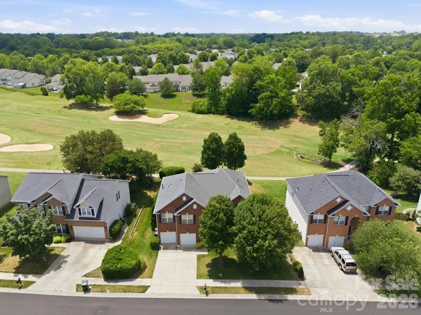 1854 Briarcrest Dr NW, Charlotte, NC 28269