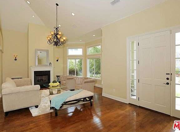 2nd image of 4536 Rockland Pl
