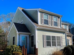30 Carleton St #30, Onset, MA 02558