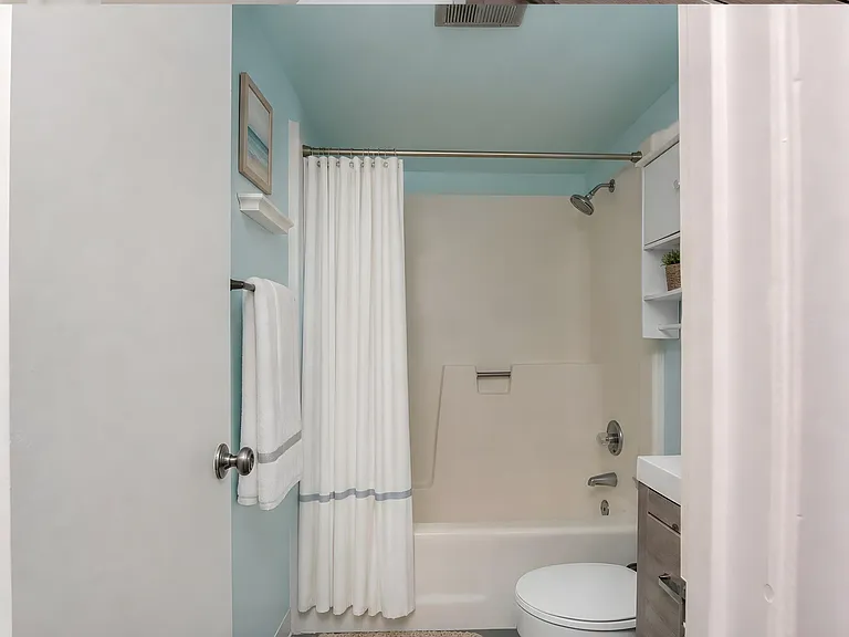 5186 NE 6th Ave #710 — Photo 14