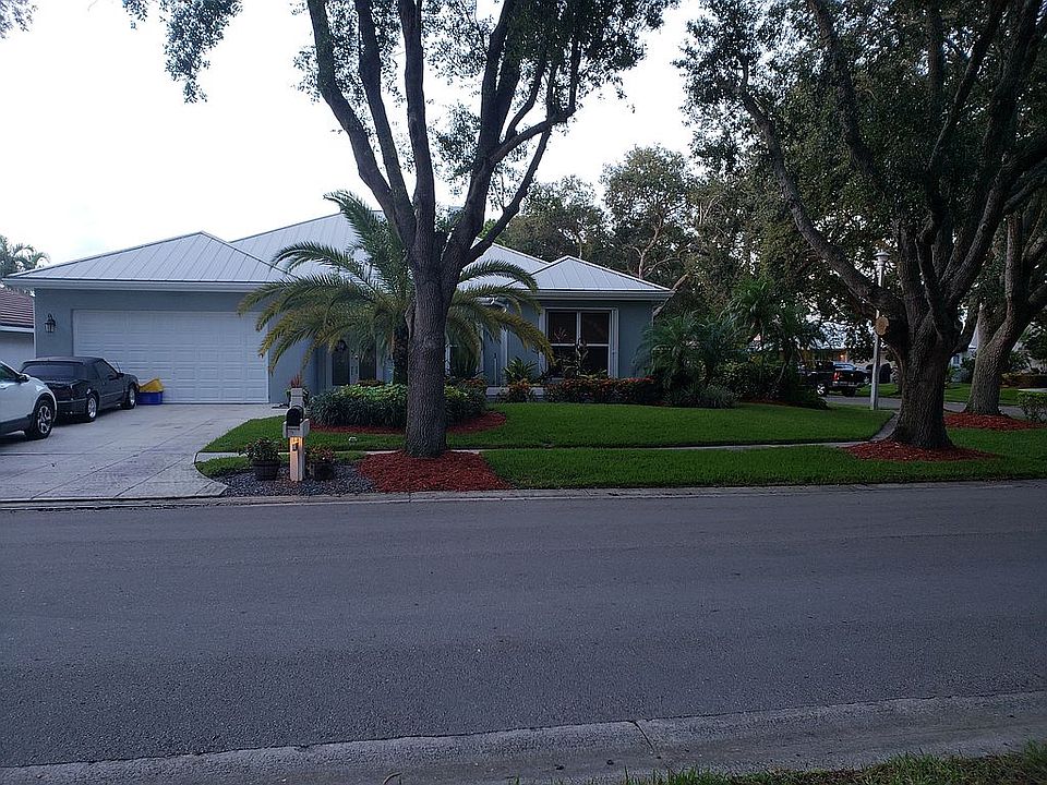 6429 Winding Lake Front